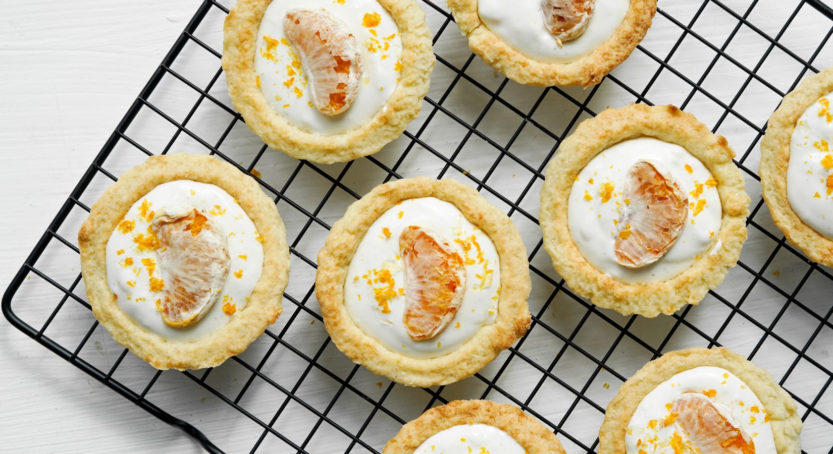 Tartelettes mit vakuumgetrockneter Mandarine