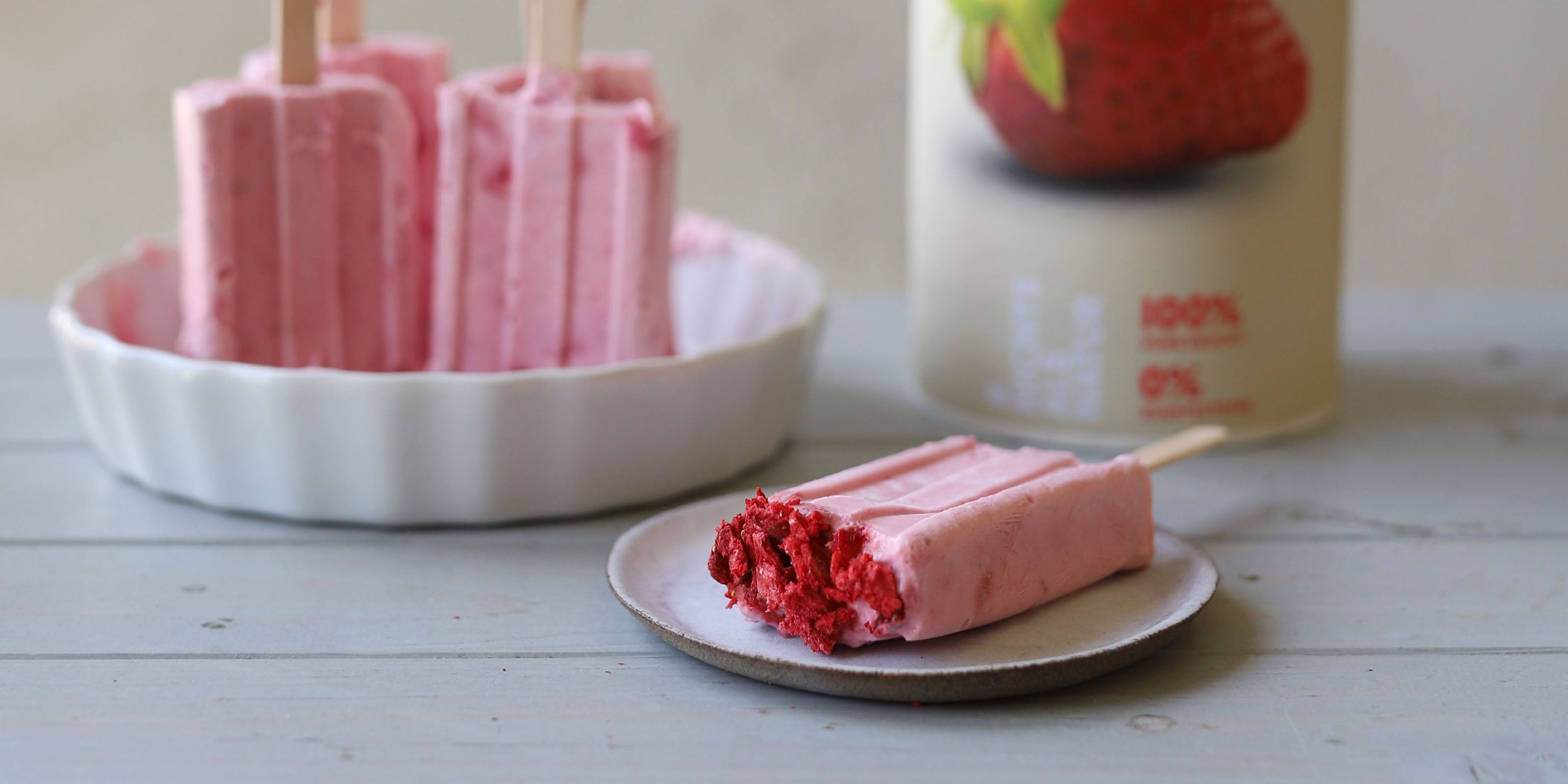 Erdbeer Fruchteis Popsicles