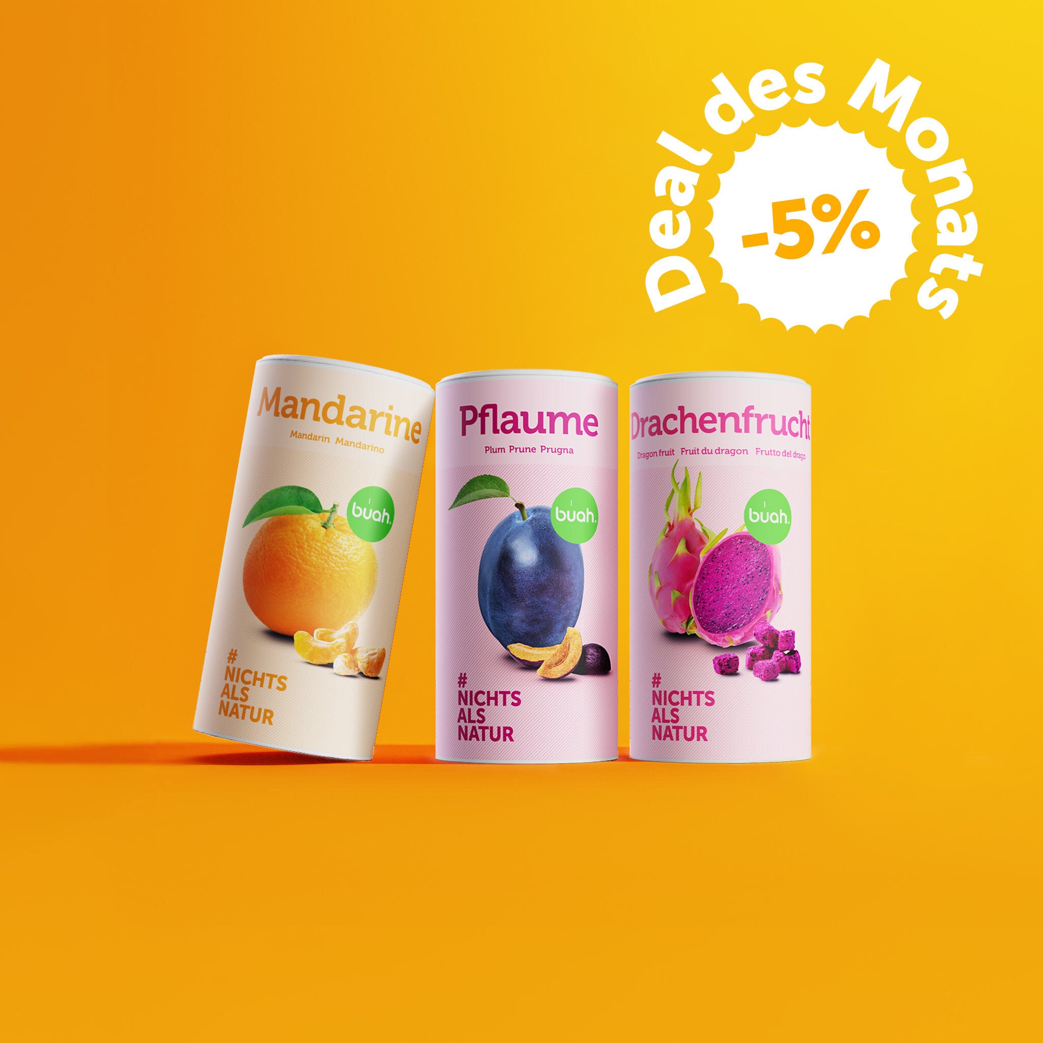 buah Aktions-Set mit drei buah Dosen in Zylinderform nebeneinander stehend. Mandarine, Pflaume und Drachenfrucht, 5 % Rabatt als Badge zu sehen
